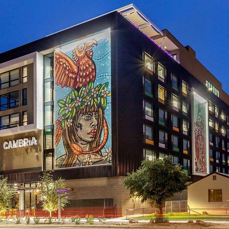 Cambria Downtown Phoenix Convention & Airport Hotel Exterior photo